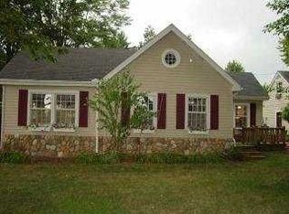 5651 Mitchaw Rd, Sylvania, OH 43560