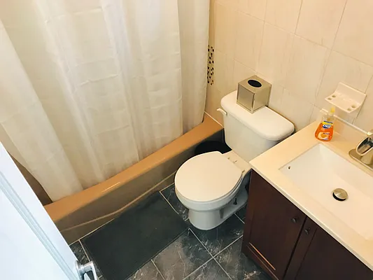 Rented by Roberto Guilbet, LREB | media 21