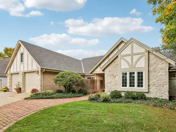 930 Schloemer DRIVE, West Bend, WI 53095