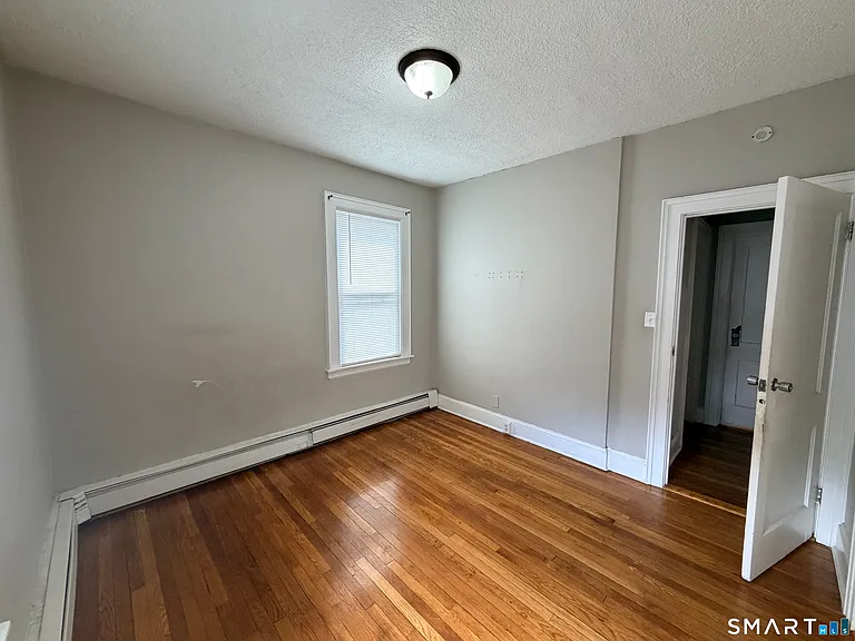 152 Lyons St — Photo 12