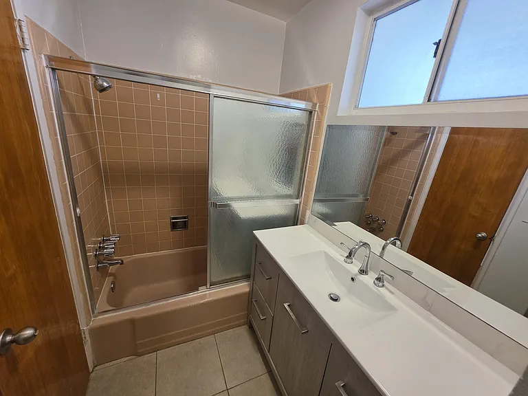 1732 N Harvard Blvd #106 — Photo 11