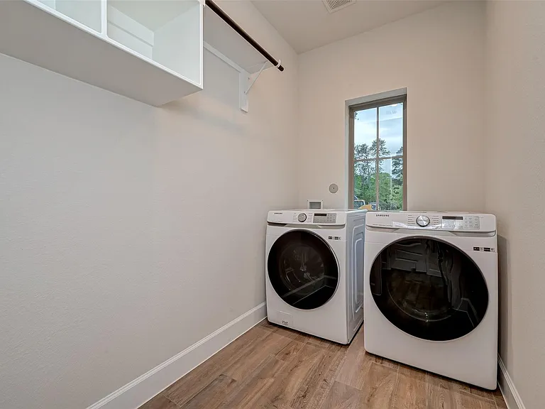 308 Mullins Ct — Photo 20