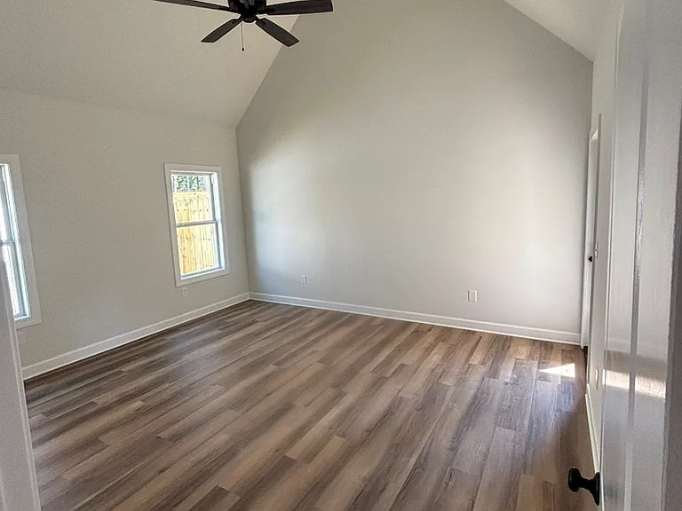 53 Park Ln — Photo 6
