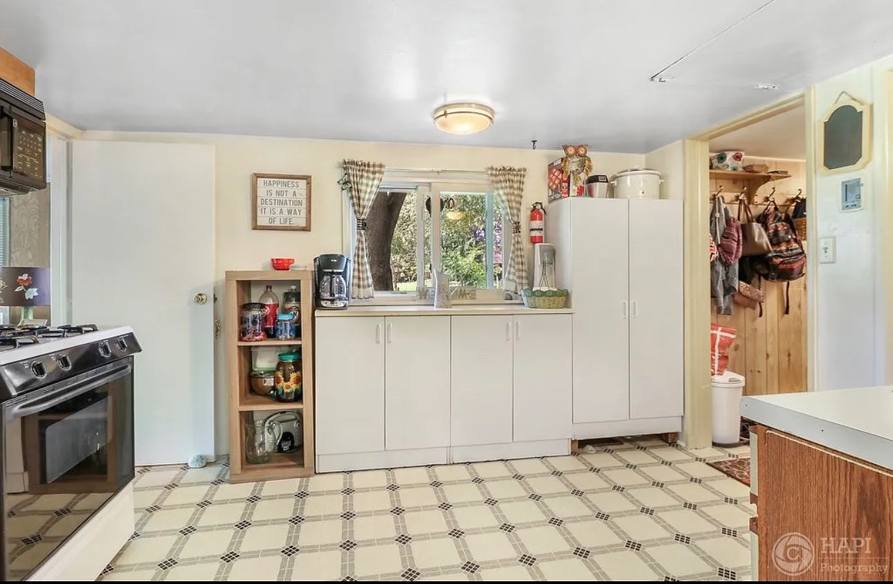 39585 N Dilleys Rd — Photo 4