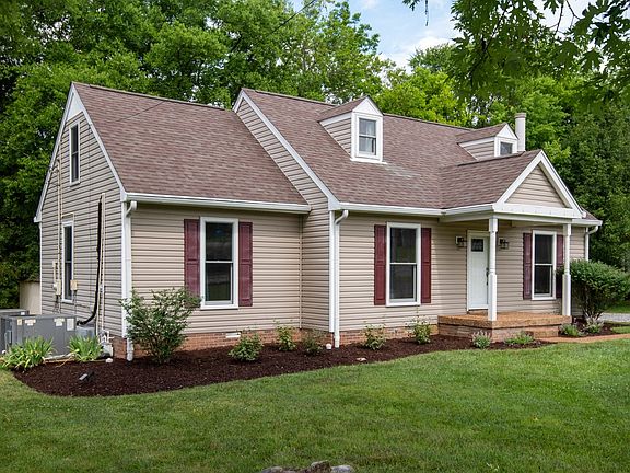 4th image of 510 Meadow Creek Ln