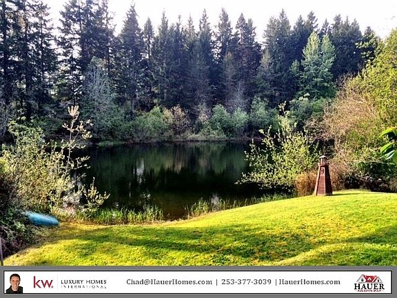 3rd image of 610 E Emerald Lake Dr E