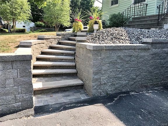 5th image of 54 Richlee Dr
