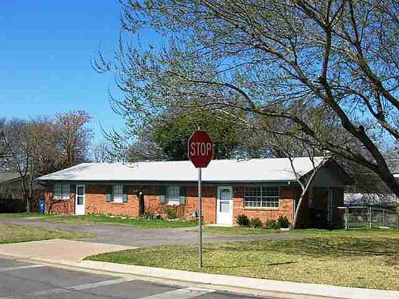 3rd image of 1114 Northwood Dr