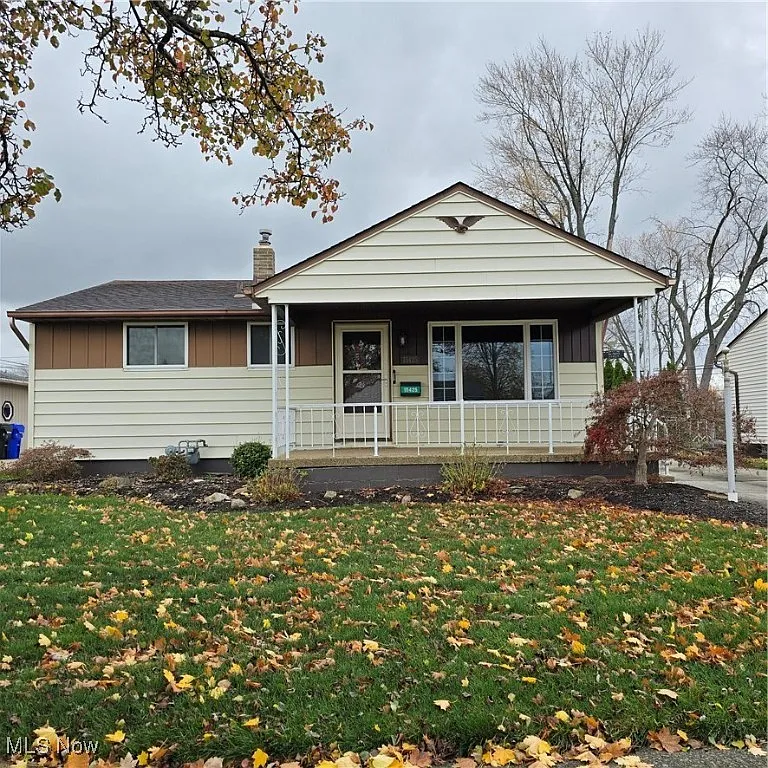 15425 Richard Dr photo 1