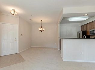 7707 Haynes Point Way #6D, Alexandria, VA 22315