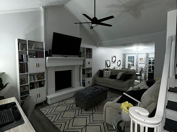 4th image of 623 Fairfax Pl #1