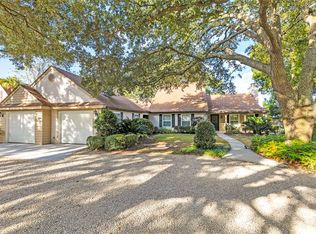 107 Arthur J Moore Dr, Saint Simons Island, GA 31522
