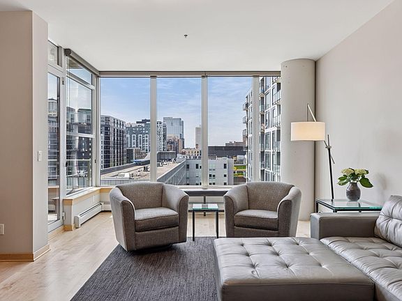 4th image of 215 10th Ave S Unit 723