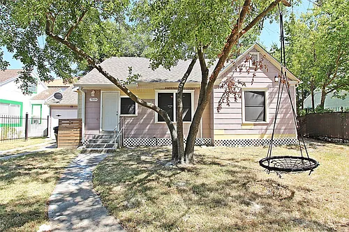 7509 Elm St Photo 1
