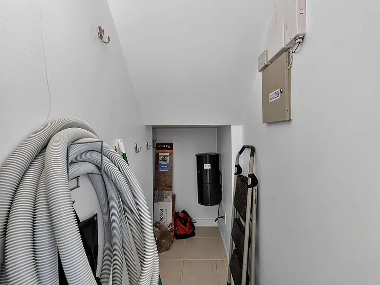 112 Santa Barbara Way — Photo 43
