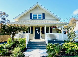 293 George St, West Islip, NY 11795