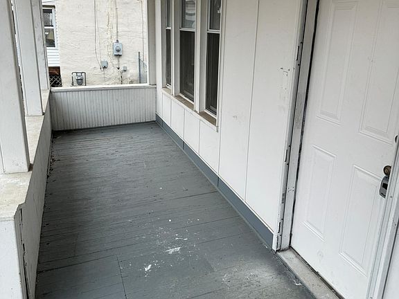 2nd image of 335 Para Ave