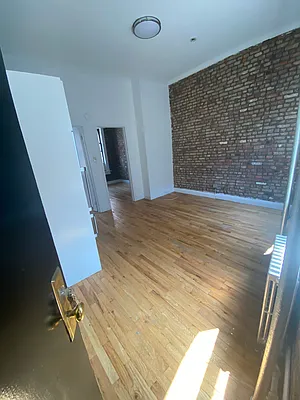 Rented by Crosstown Apartments NYC | media 3