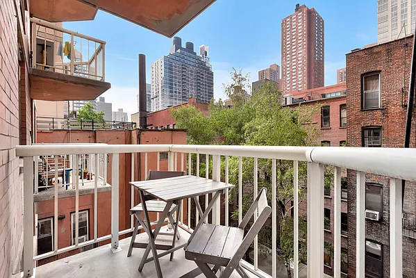 Rented by Corcoran | media 7