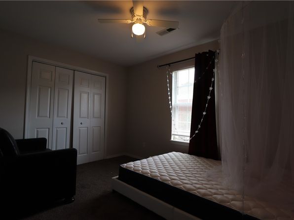 fayetteville-arkansas-439593432 picture