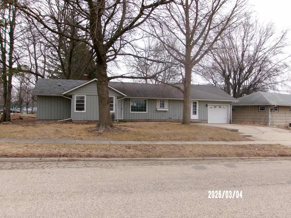 321 Meltzer St, Walnut, IL 61376
