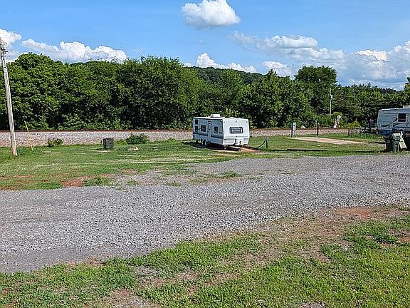 3rd image of 182 County Road 158
