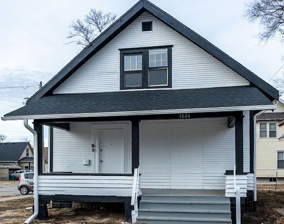 1st image of 1826 Manderson St