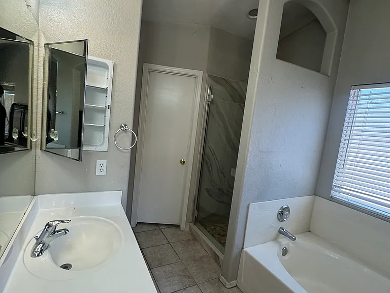 5022 E Holmes Ave — Photo 16