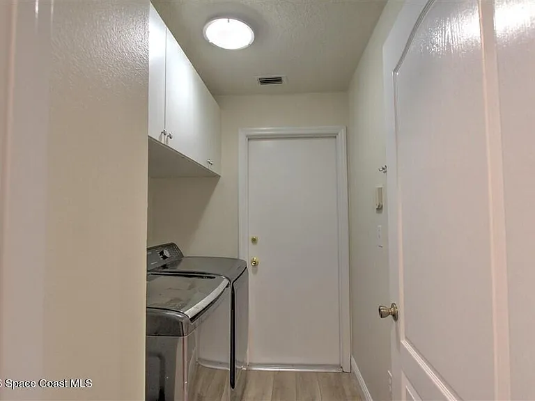 1899 Crane Creek Blvd — Photo 25