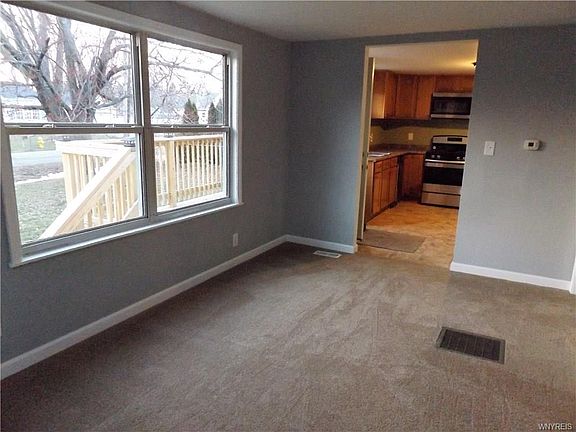 2nd image of 6695 Gates Dr