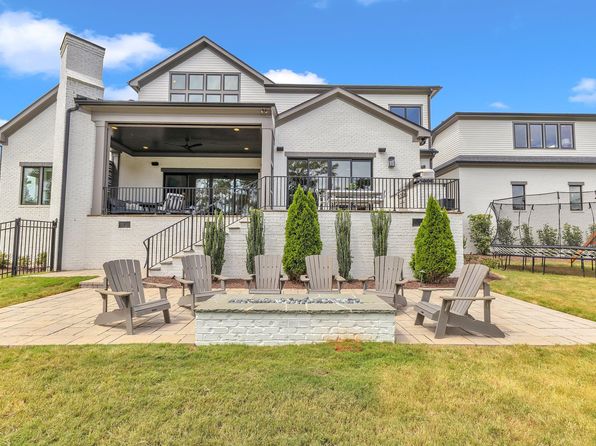 1633 Estate Valley Ln, Raleigh, NC 27613