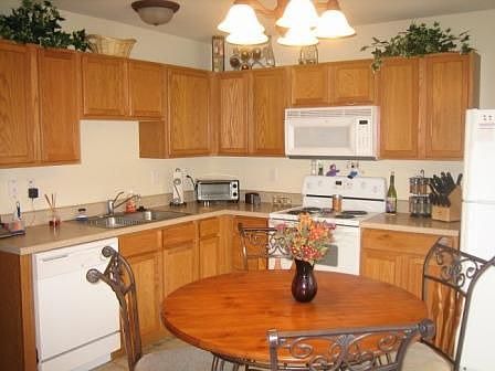 Neutral paint, Oak Cabinetry