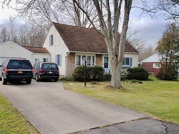 2nd image of 2794 Stenzel Ave