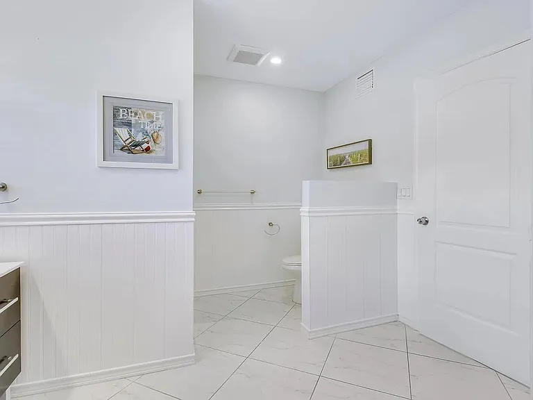 1310 Manor Dr — Photo 11