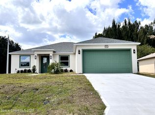 790 Haryestor Ave SW, Palm Bay, FL 32908