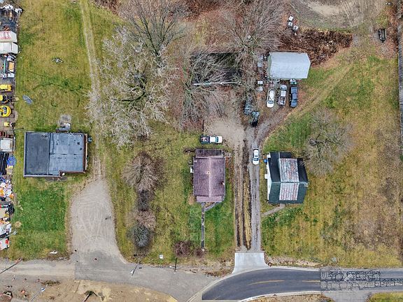 4th image of 511 Bowtown Rd