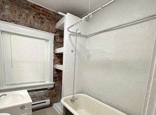 4007 Holly St APT 1S, Kansas City, MO 64111