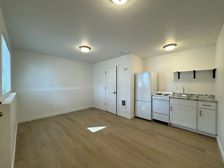 Greenwood Apartments — Photo 15
