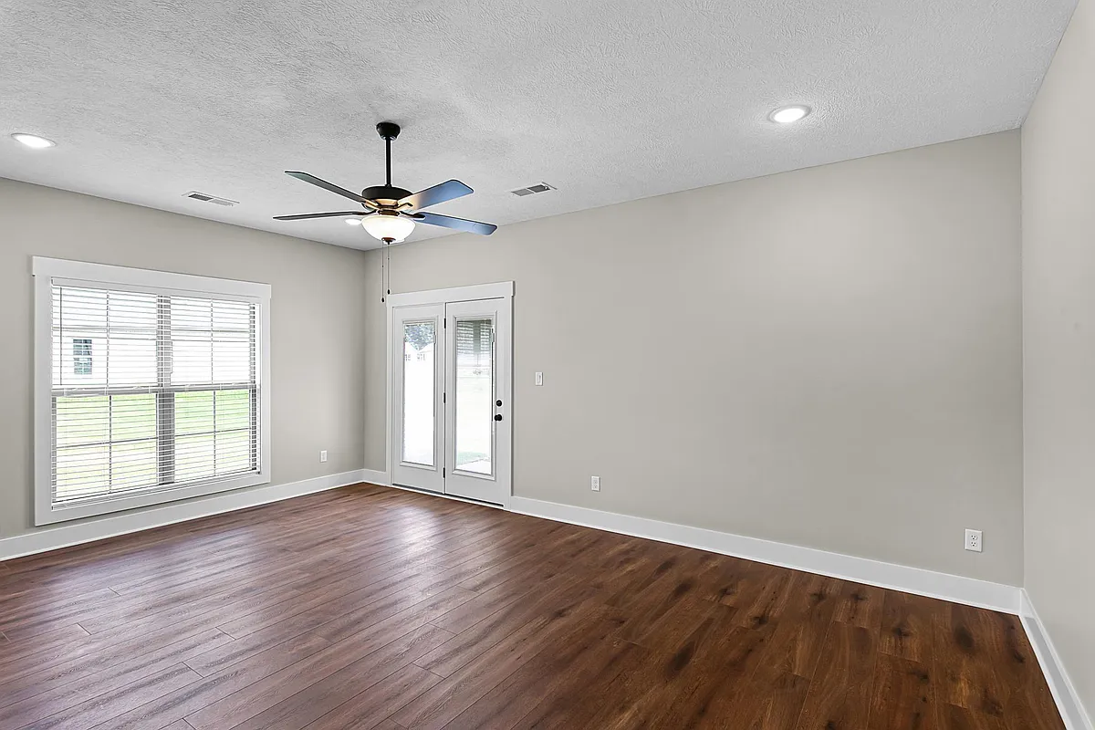 Building Photo - 60 Village Dr #B