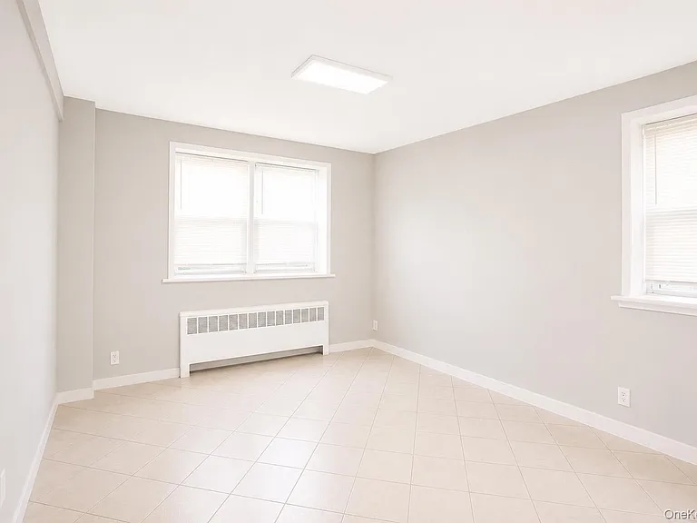 248 E Broadway #5 — Photo 17