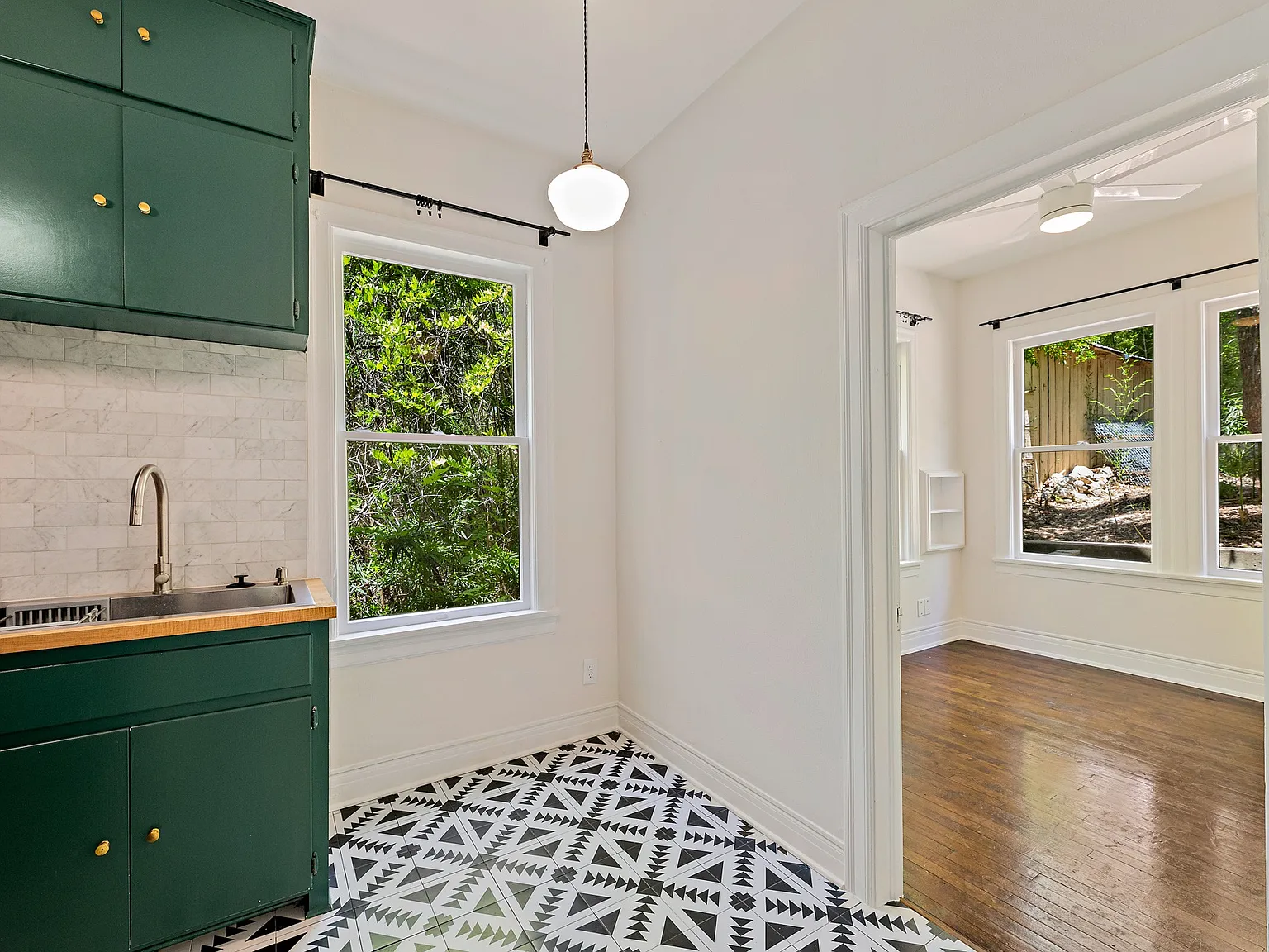1 bed, 576 sqft, $1,800 — Photo 4