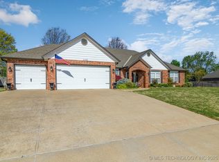 1201 Arbor Dr, Bartlesville, OK 74006