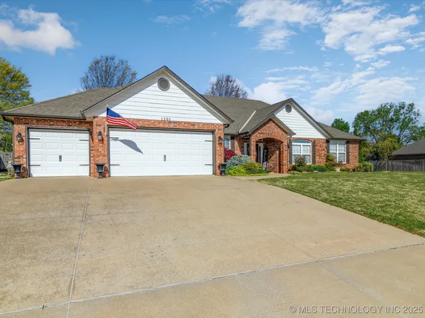 1201 Arbor Dr, Bartlesville, OK 74006