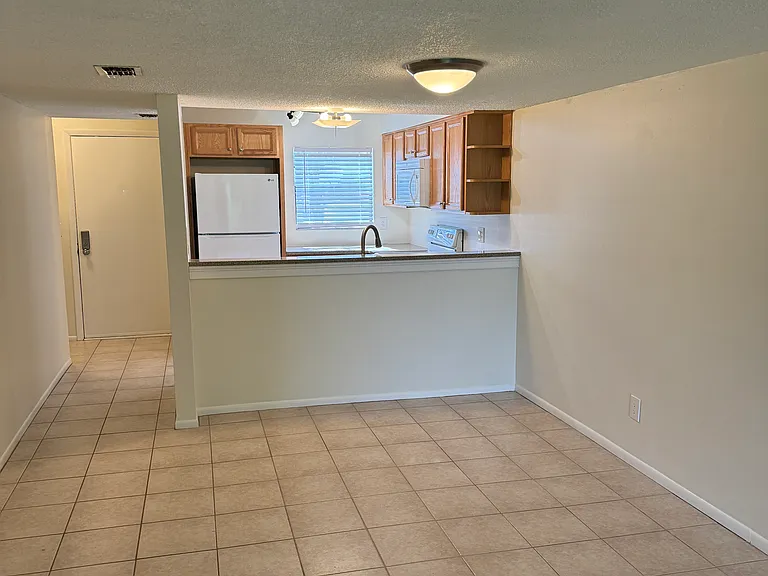9209 Seminole Blvd #82 — Photo 6