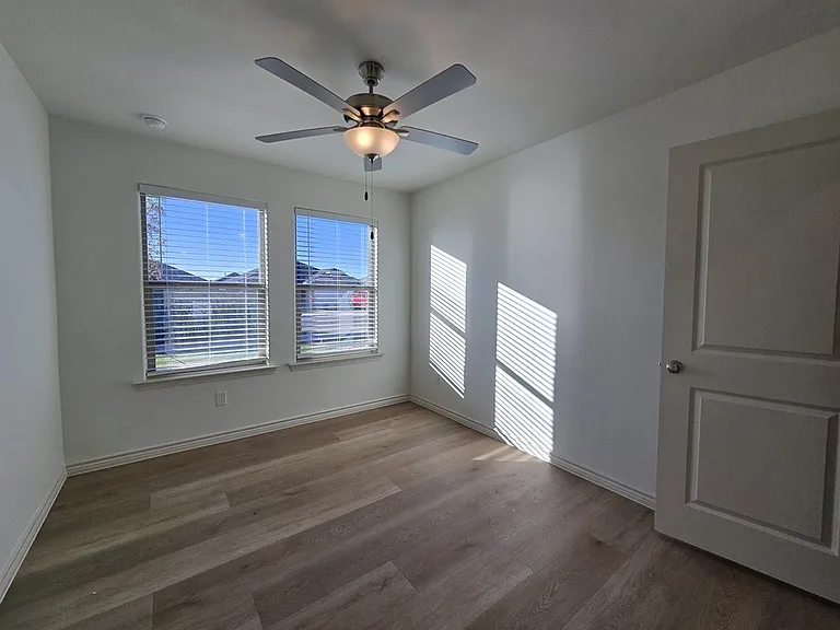 1317 Hogback Way — Photo 17