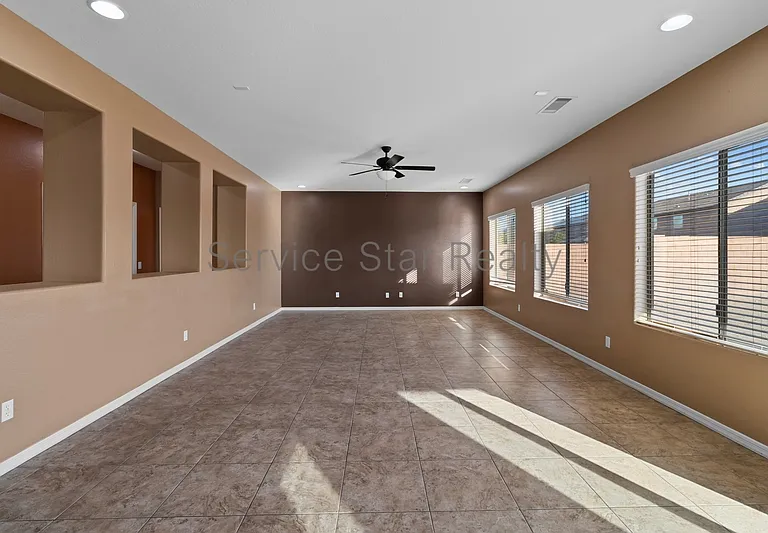 30191 W Mulberry Dr — Photo 10