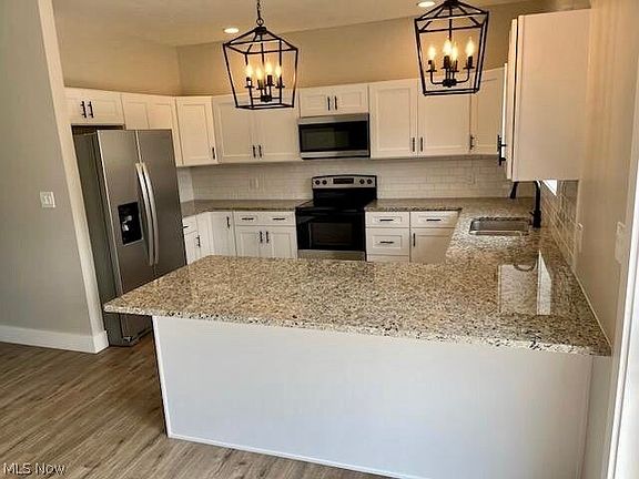 5th image of 1361 Saffron Dr