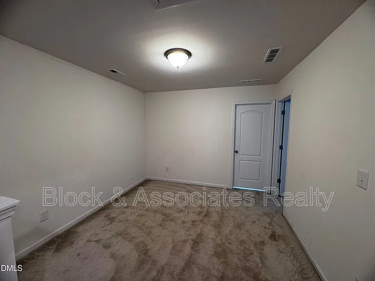 1748 Clayfire Dr — Photo 12