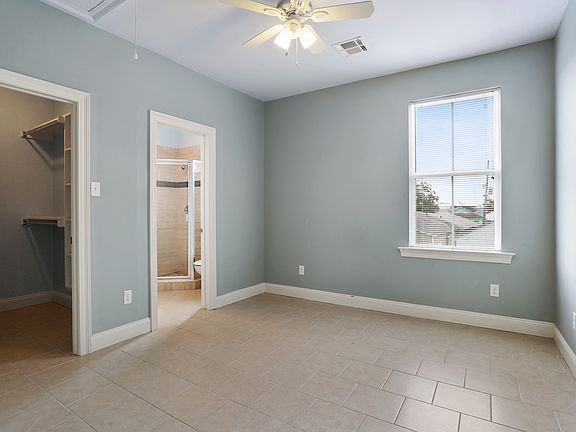 5th image of 3525 Broadway St