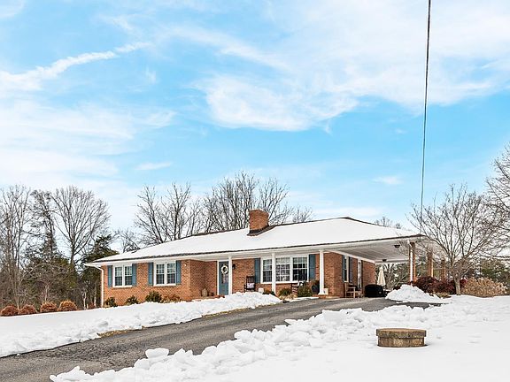 2nd image of 250 Lakeview Rd